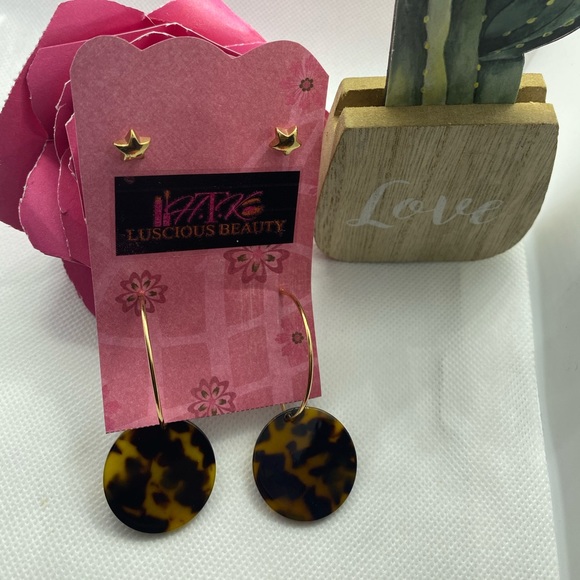 Earring Set Brand New - Picture 1 of 1